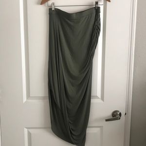 Gently worn rouched skirt.